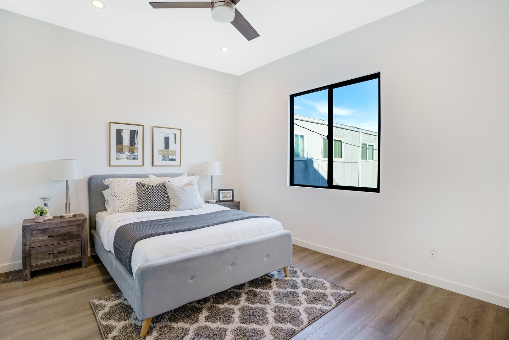 COASTAL LIVING AWAITS IN PACIFIC BEACH! Spacious, Gorgeous 3BA/2BA | $5,800/mo! 9 of 12