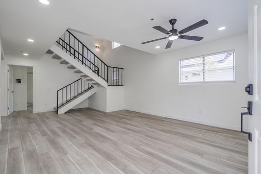 Beautifully Upgraded Fox Canyon 3BD/1.5BA Apartment! Laundry & Parking! Only $2,995/mo~ – photo 1