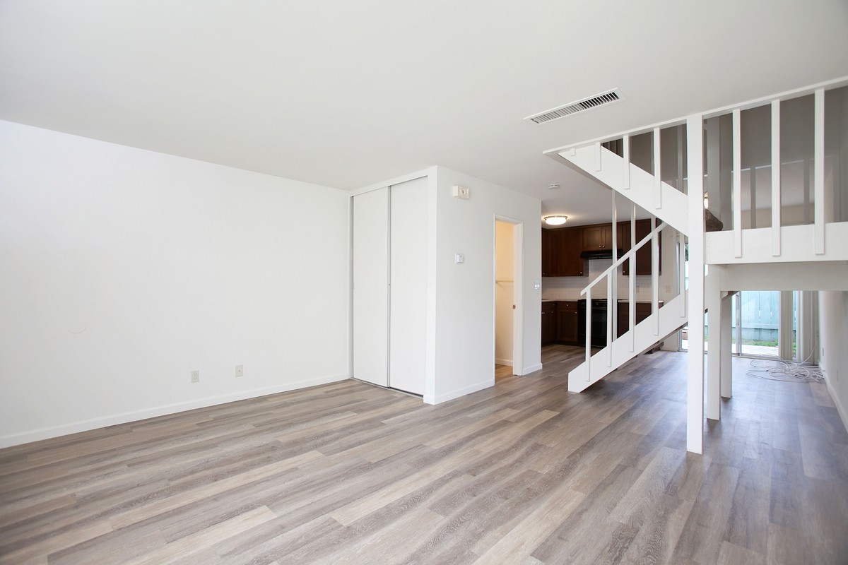 SAN DIEGO Townhome: 5156 DAWES ST.