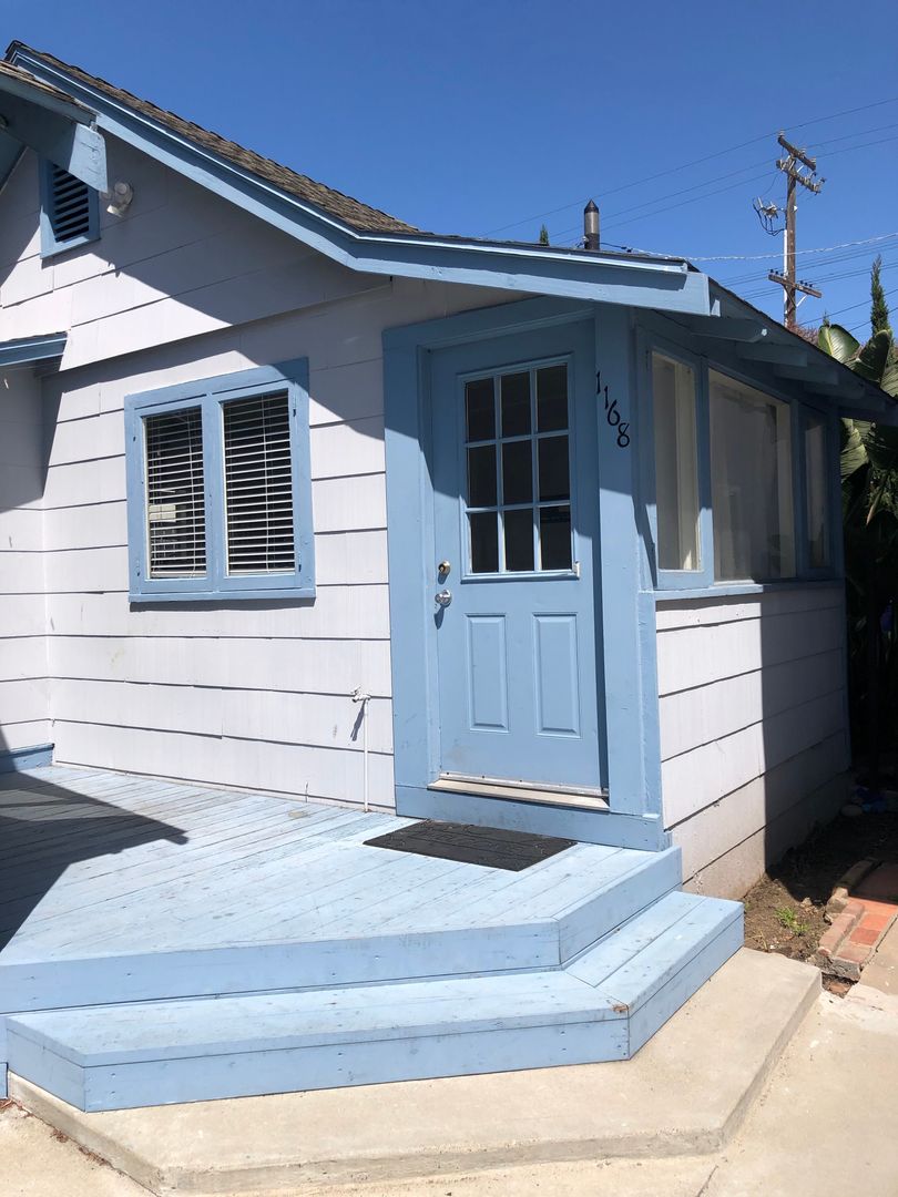 San Diego Apartment: 1168 Hornblend St.