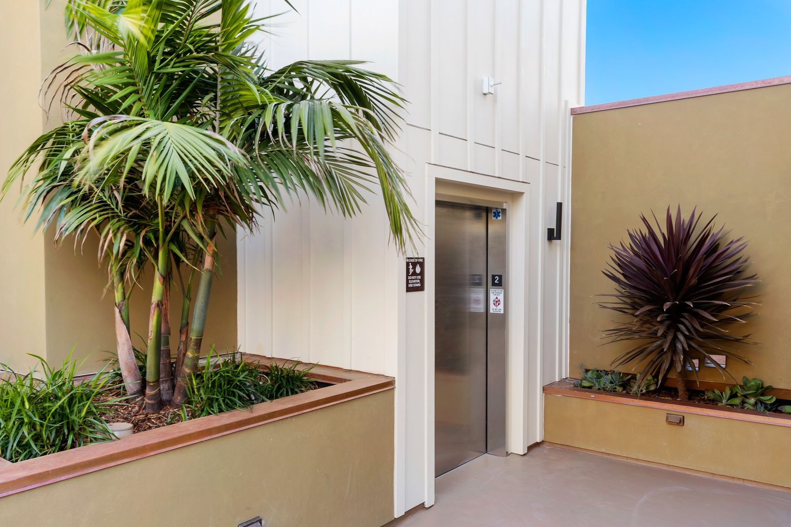 3BD/3BA PRISTINE LUXURY BEACH CONDO! - 1 Block from the Beach! - $6,495/mo! 12 of 12