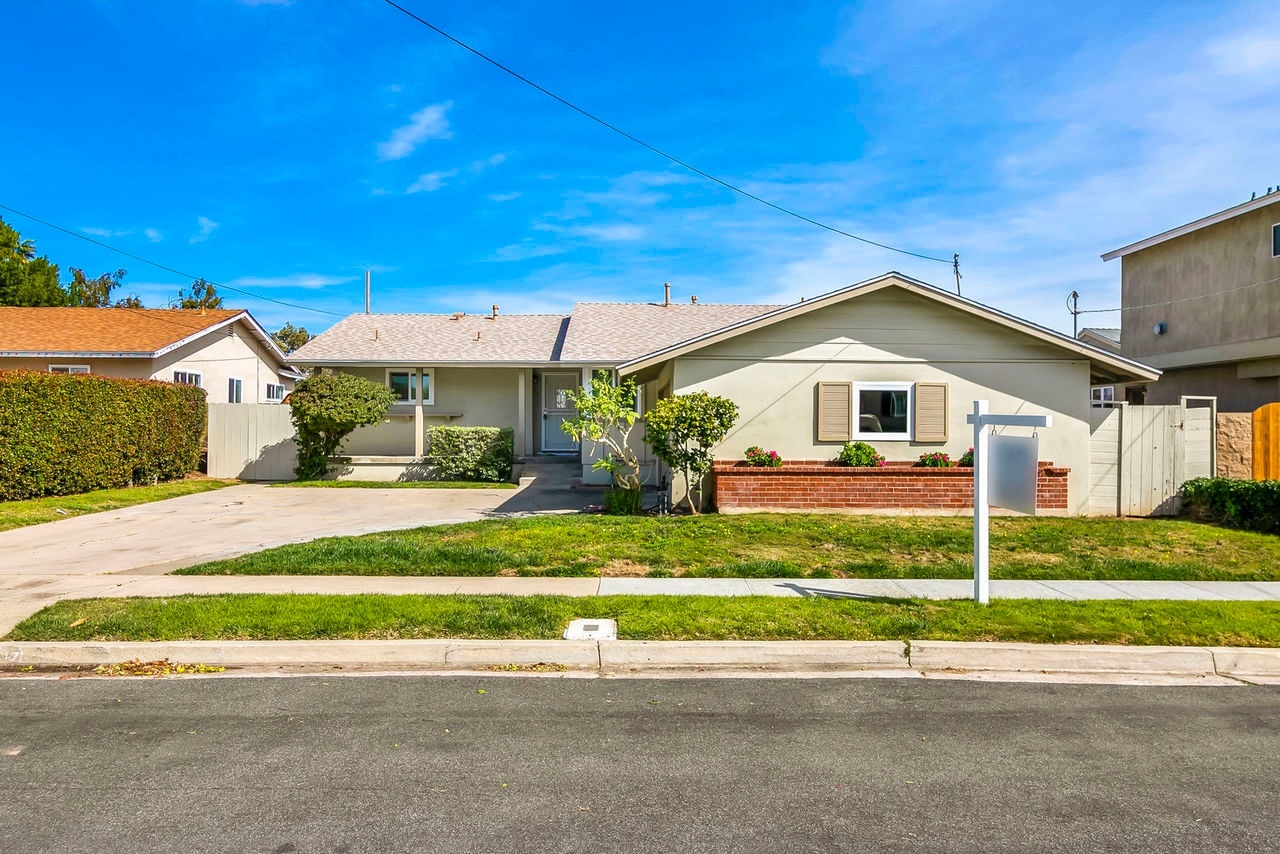 SAN DIEGO House: 2171 FAIRFIELD ST.