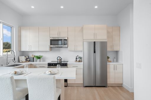 Gorgeous Bright 1BD/1BA Perfect Apartment in Linda Vista - *Income Restricted* - Only $2,350/mo! – photo 1