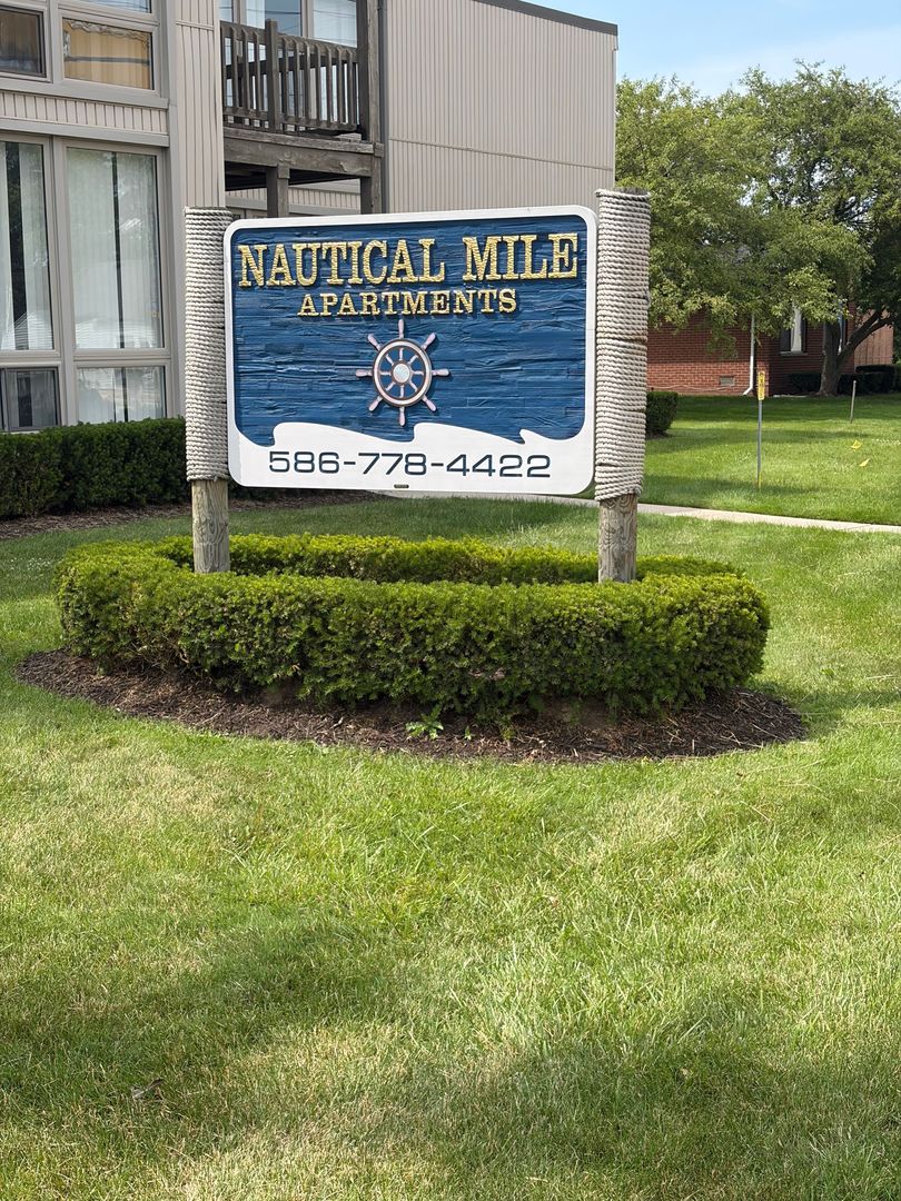 St. Clair Shores Apartment: 24801 Jefferson Avenue