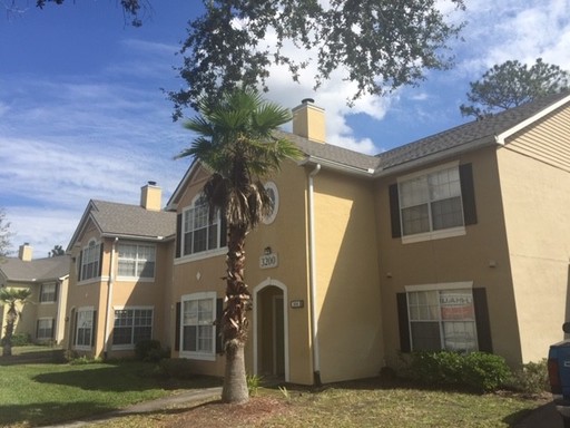 Cute Move in Ready property in Fleming Island! 2BR/2Bath