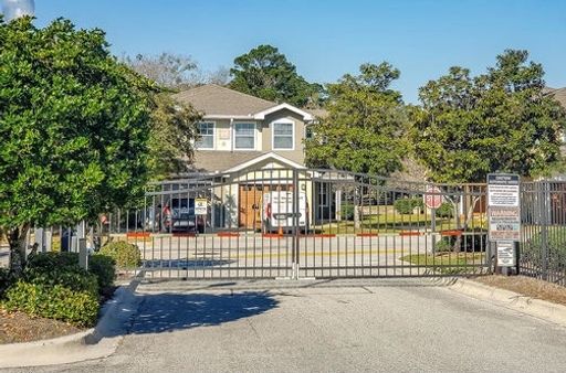 Move in ready 3/2.5 Condo available NOW – photo 1