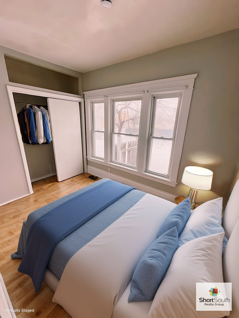 Lansing Apartment: 121 Island Ave