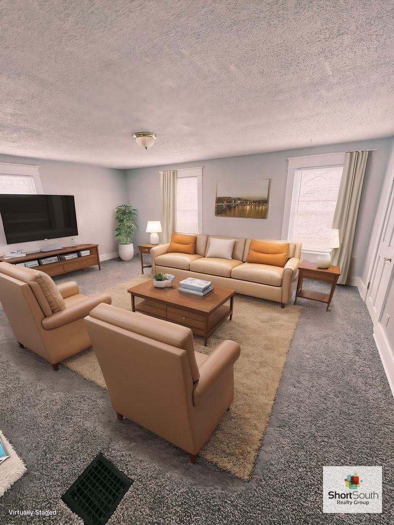 Lansing Apartment: 200 Clifford St