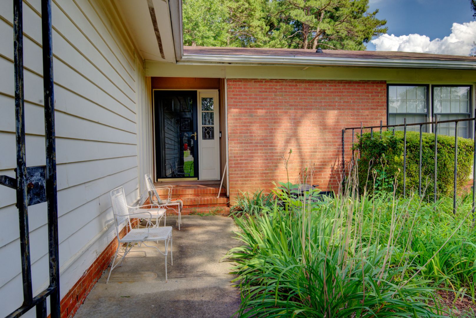 Charlotte House: 6412 Tomahawk Lane, Charlotte NC 28214
