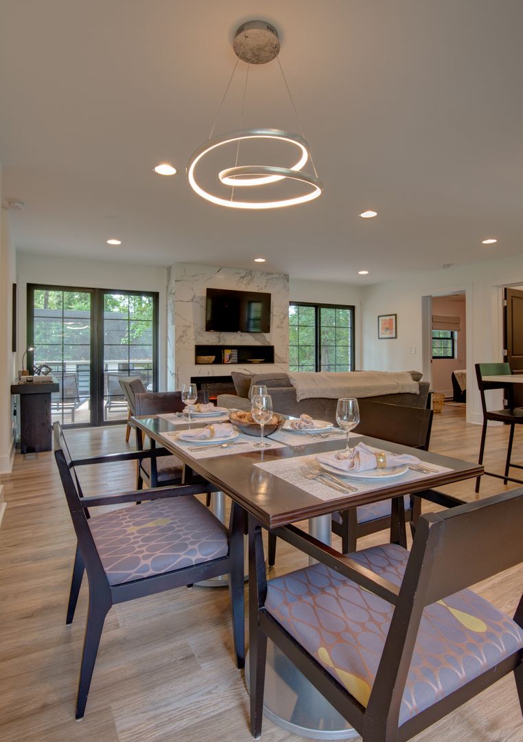 Charlotte House: 3945 Rockfern Rd