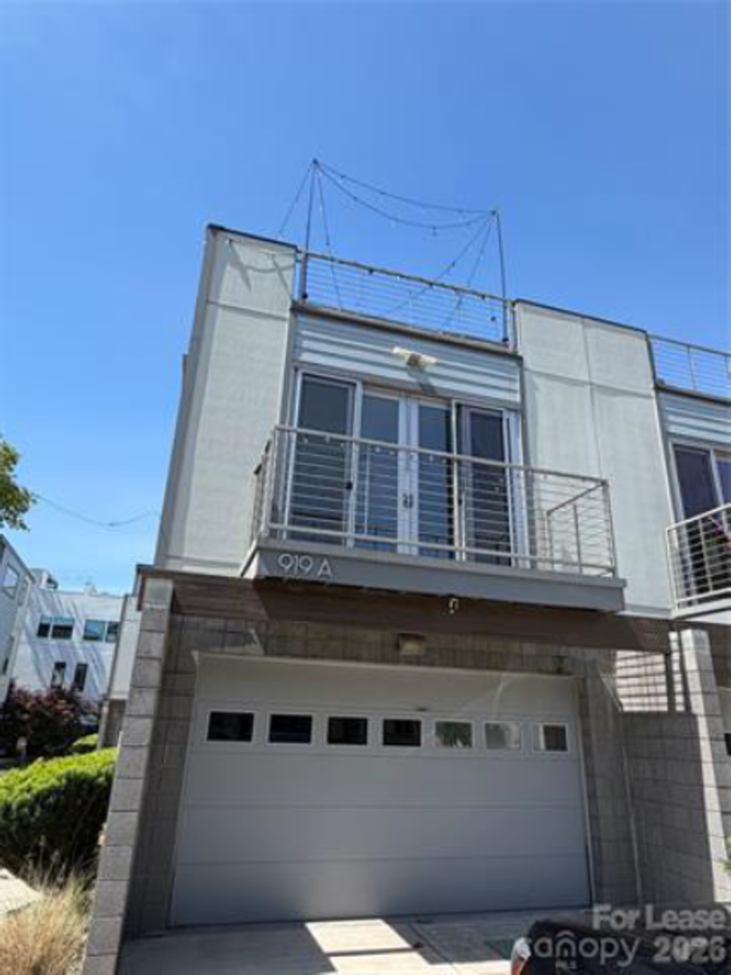 Charlotte Condo: 919 Westbrook Dr #A,