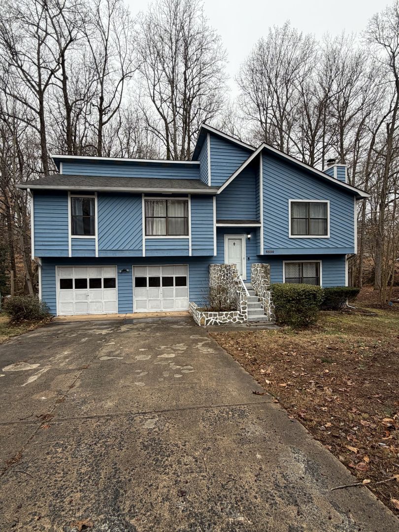 Mint Hill House: 6530 Thamesmead Ln