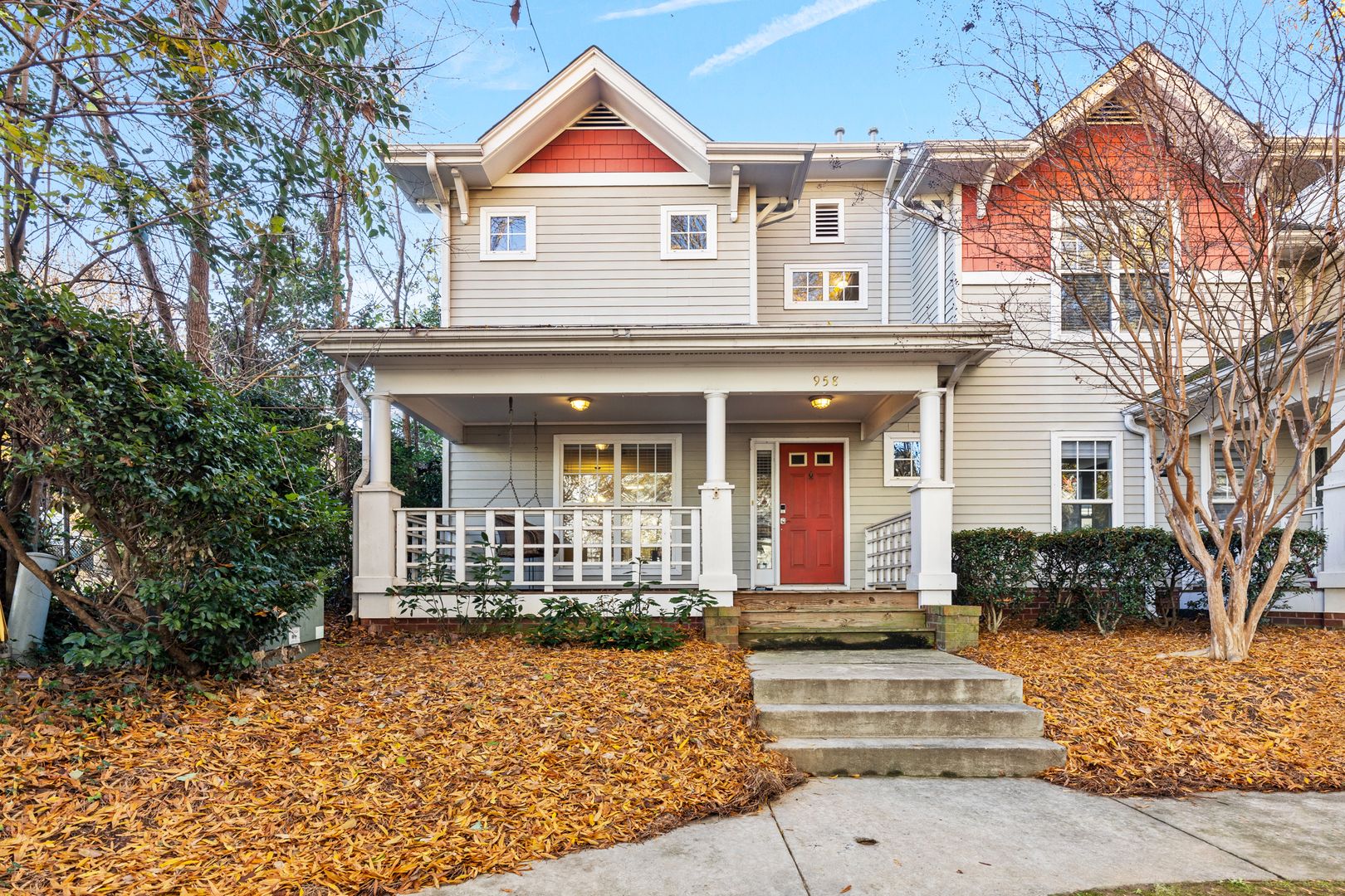 Charlotte Townhome: 958 W 1st St.