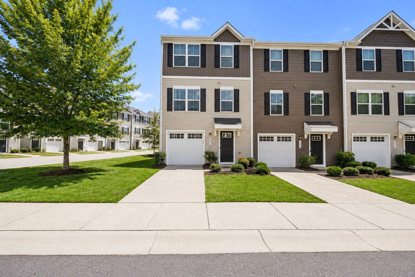 Charlotte Townhome: 6042 Cutwater Cir,