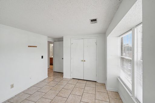 Move-In Ready 3-Bedroom Condo Near UNCC & LYNX Blue Line! – photo 1