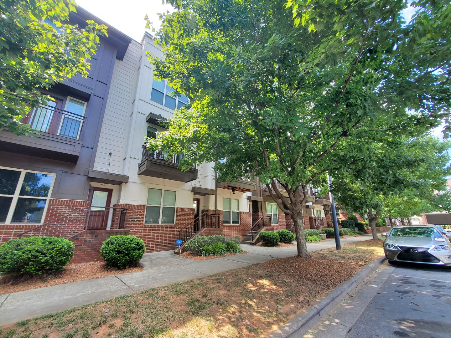 Charlotte House: 732 Seigle Point Dr,