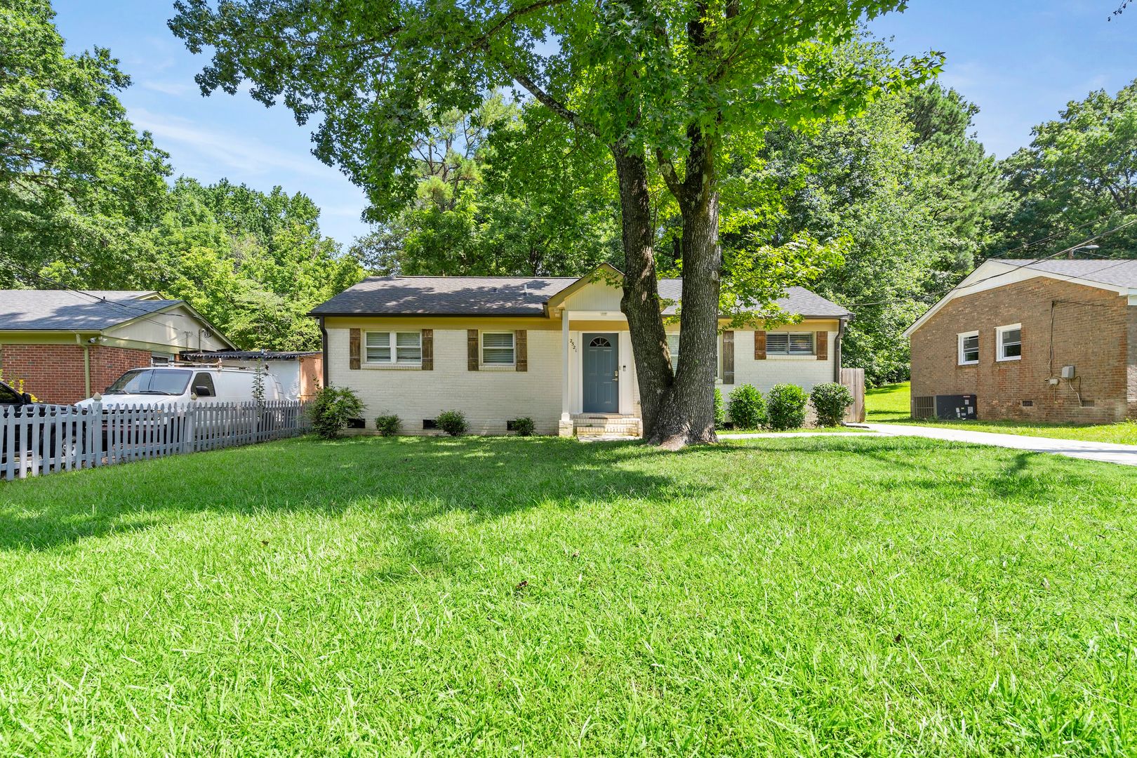 Charlotte House: 2521 Dora Drive