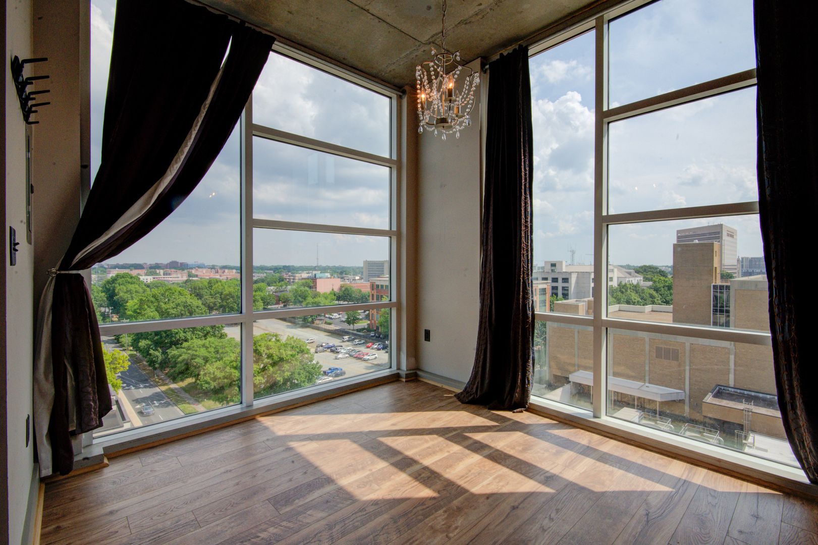Charlotte Condo: 505 E 6th St #810