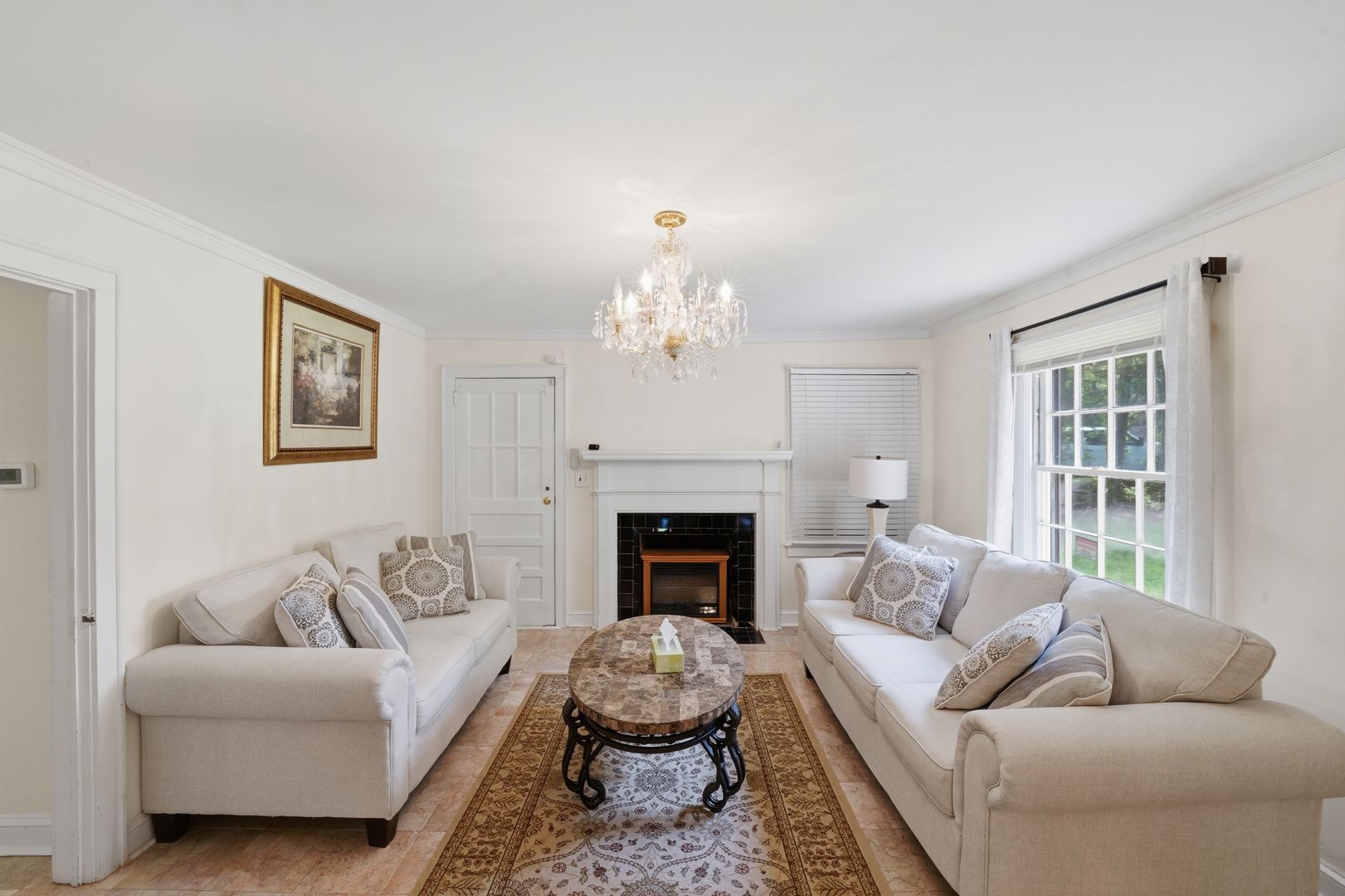 Charlotte House: 3120 Baucom Rd