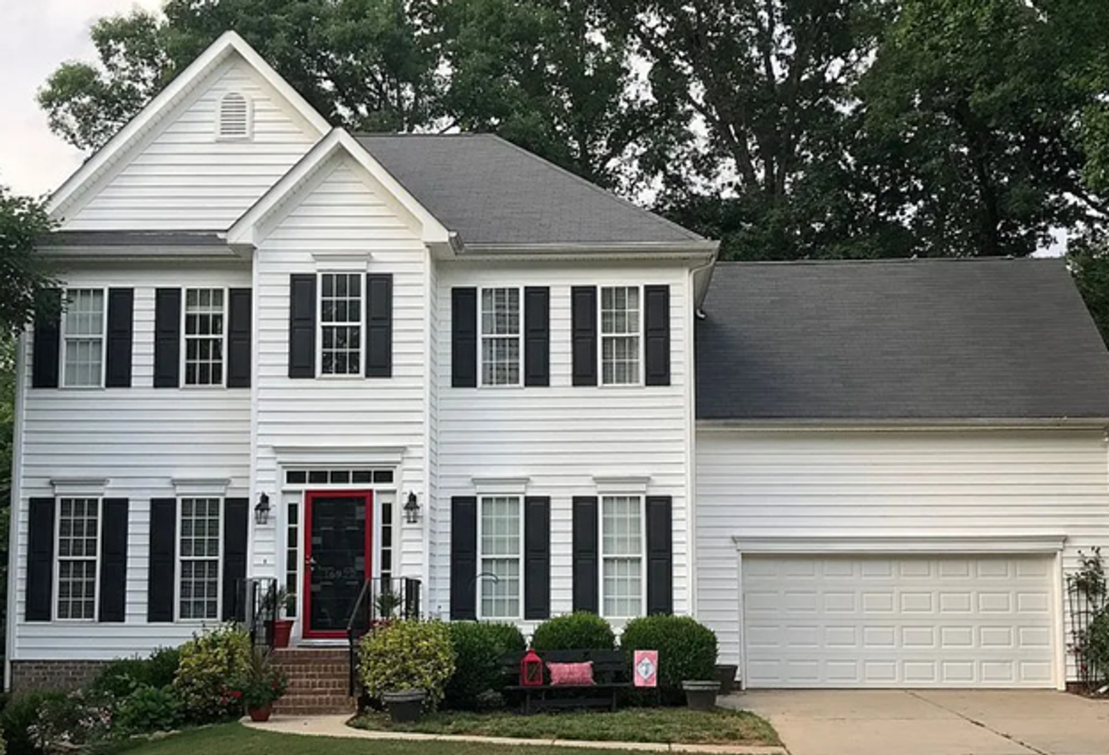 Huntersville House: 16922 Laureate Rd.