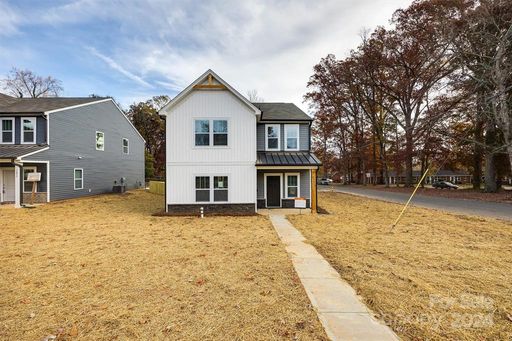 Modern Charlotte Living – Gorgeous 3BR + Loft Near Uptown! – photo 1
