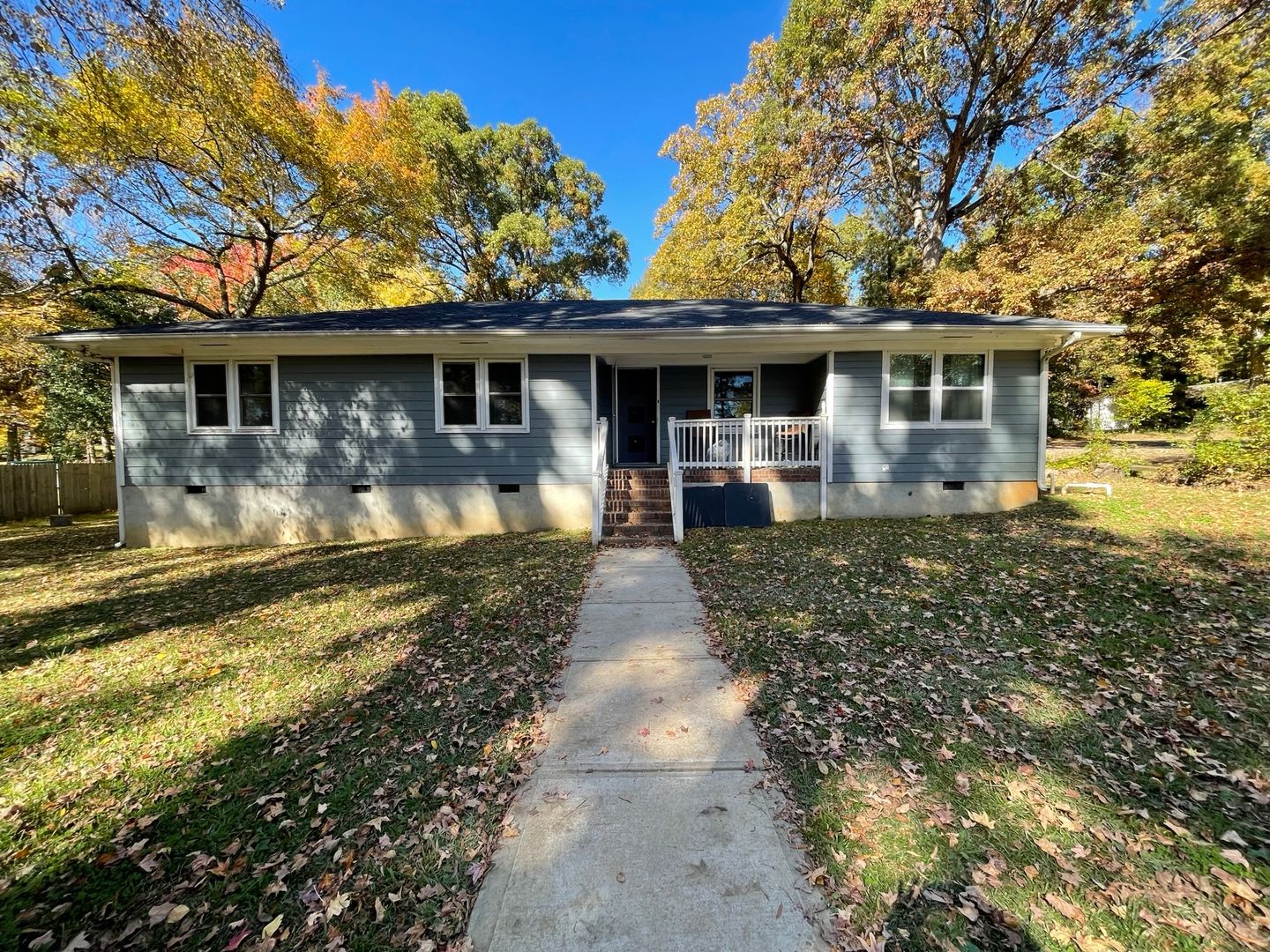 Charlotte House: 5311 Princess St,