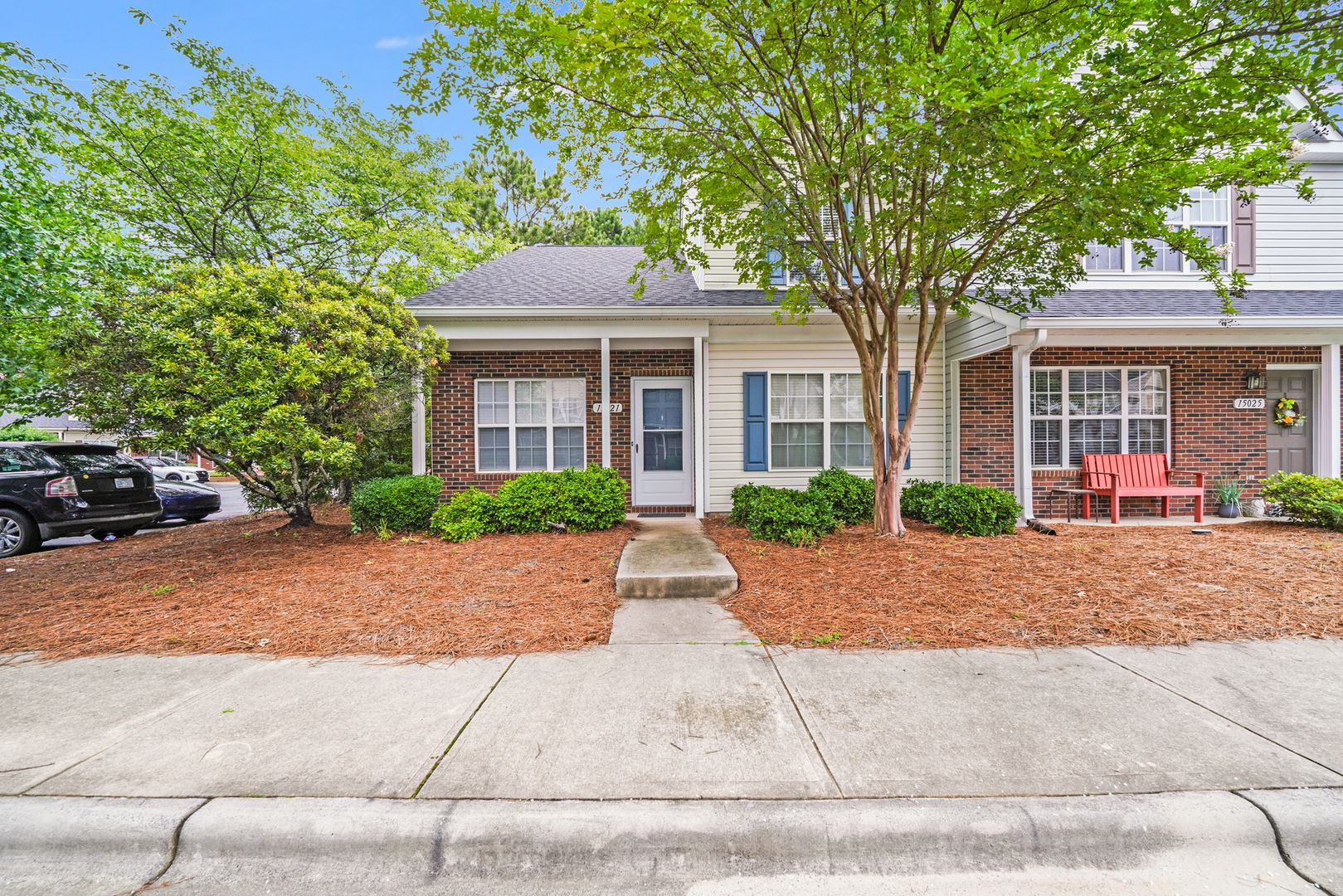 Charlotte Townhome: 15021 Deshler Ct.