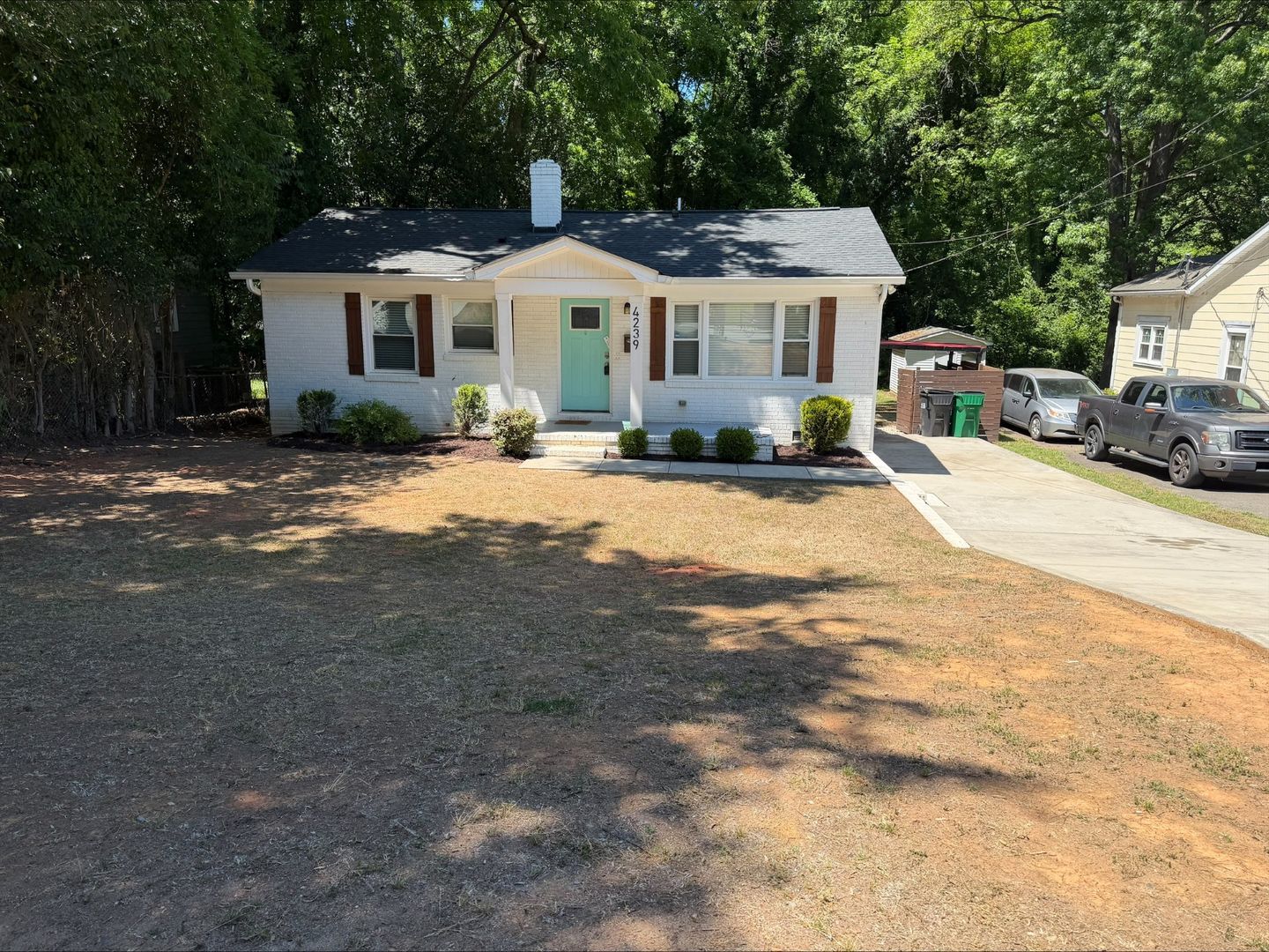 Charlotte House: 4239 Dinglewood Ave