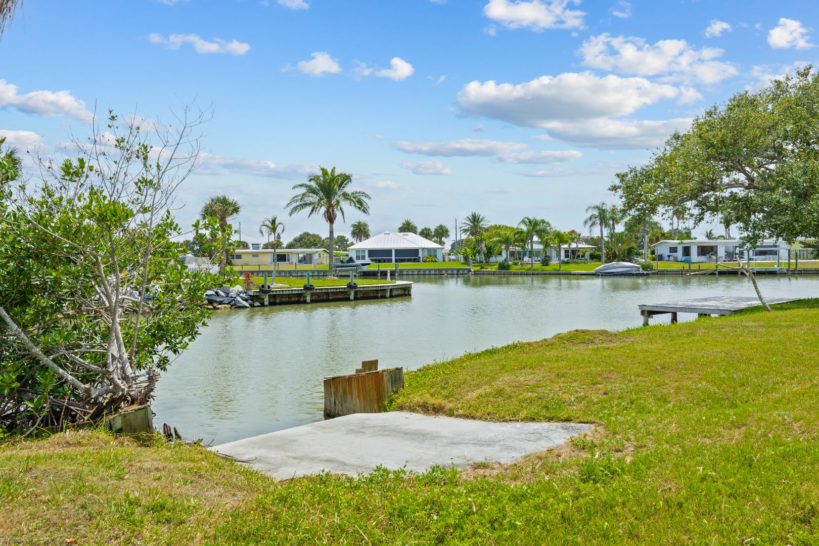 COCOA BEACH House: 485 N SHORE DRIVE