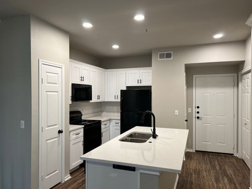 1 Bed 1 Bath Rental at 6800 Bayline Drive, #13208, Fort Worth, TX – photo 1