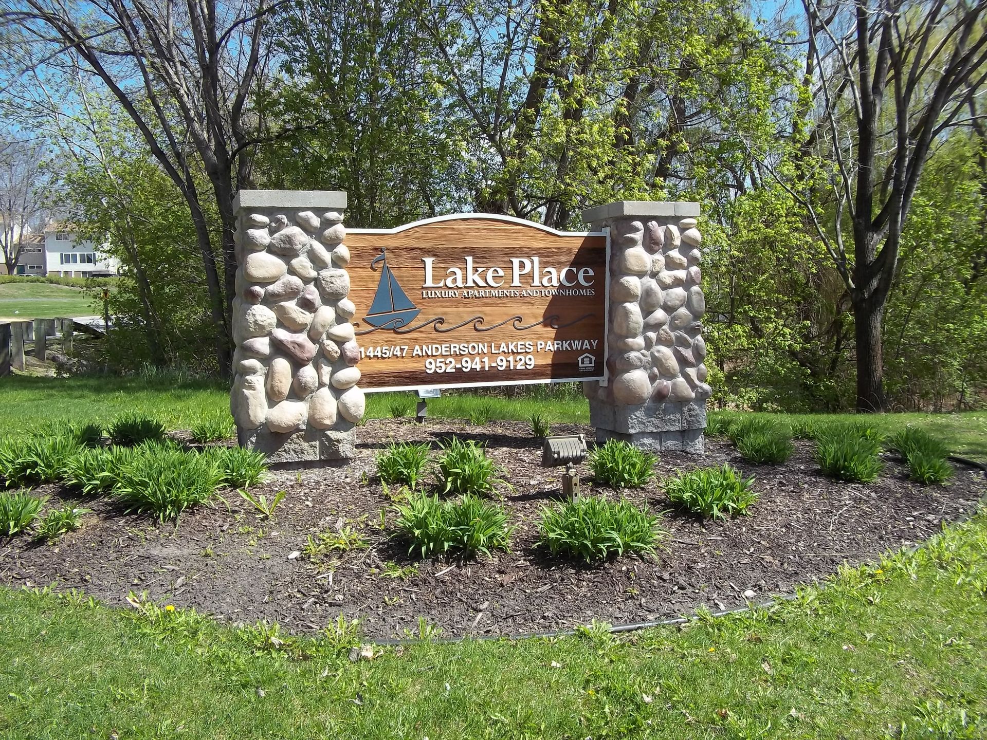 Eden Prairie Apartment: 11445 Anderson Lakes Parkway