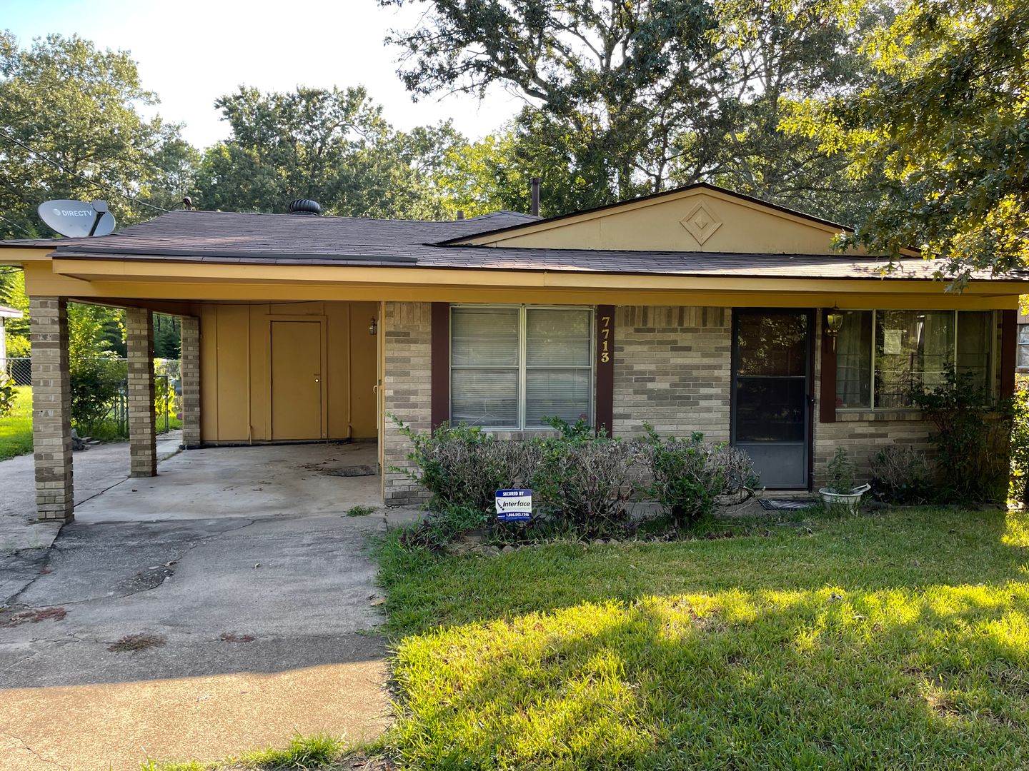 Shreveport House: 7713 Gideon St