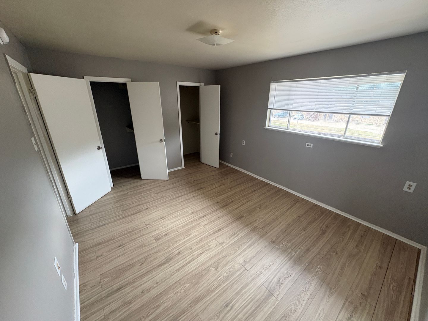 Shreveport Apartment: 105-106 E. Egan St.