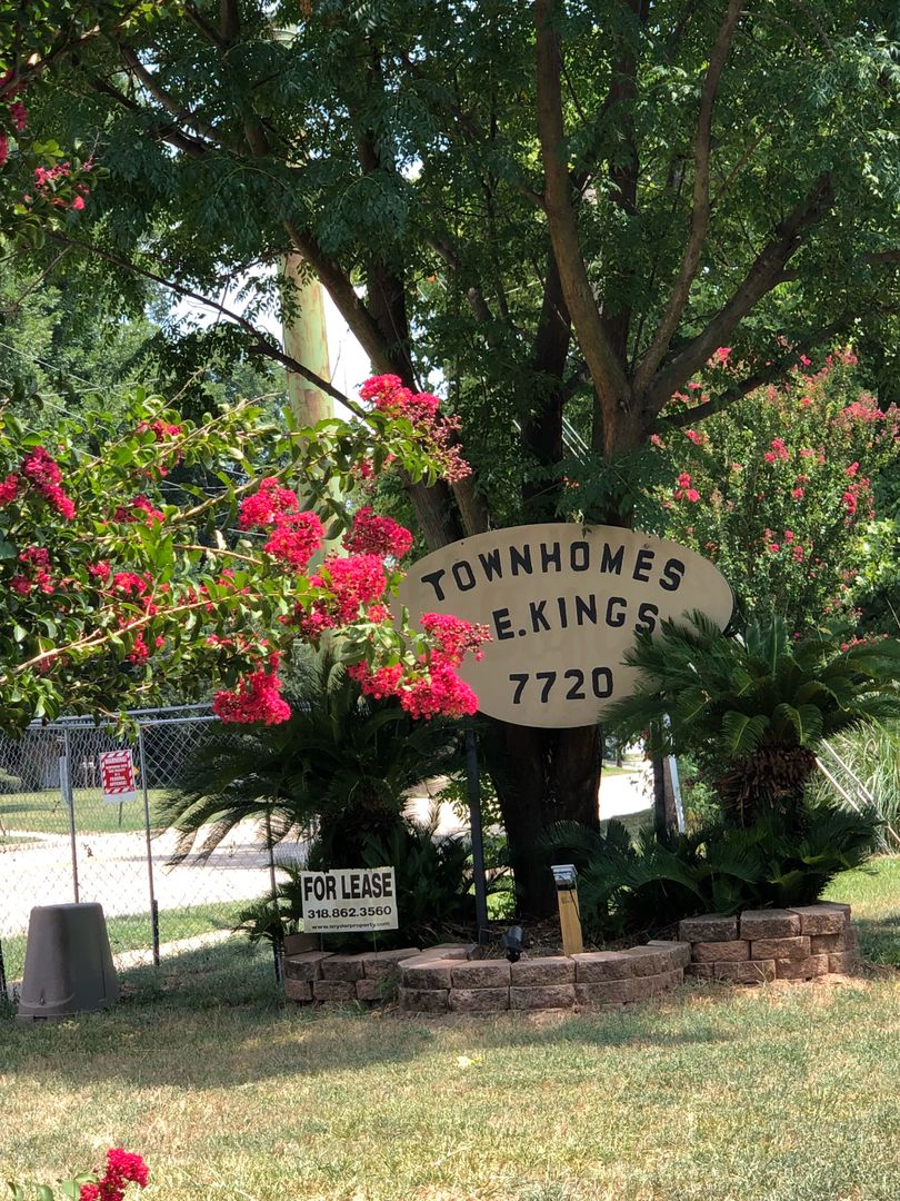 Shreveport Apartment: 7720 East Kings Hwy