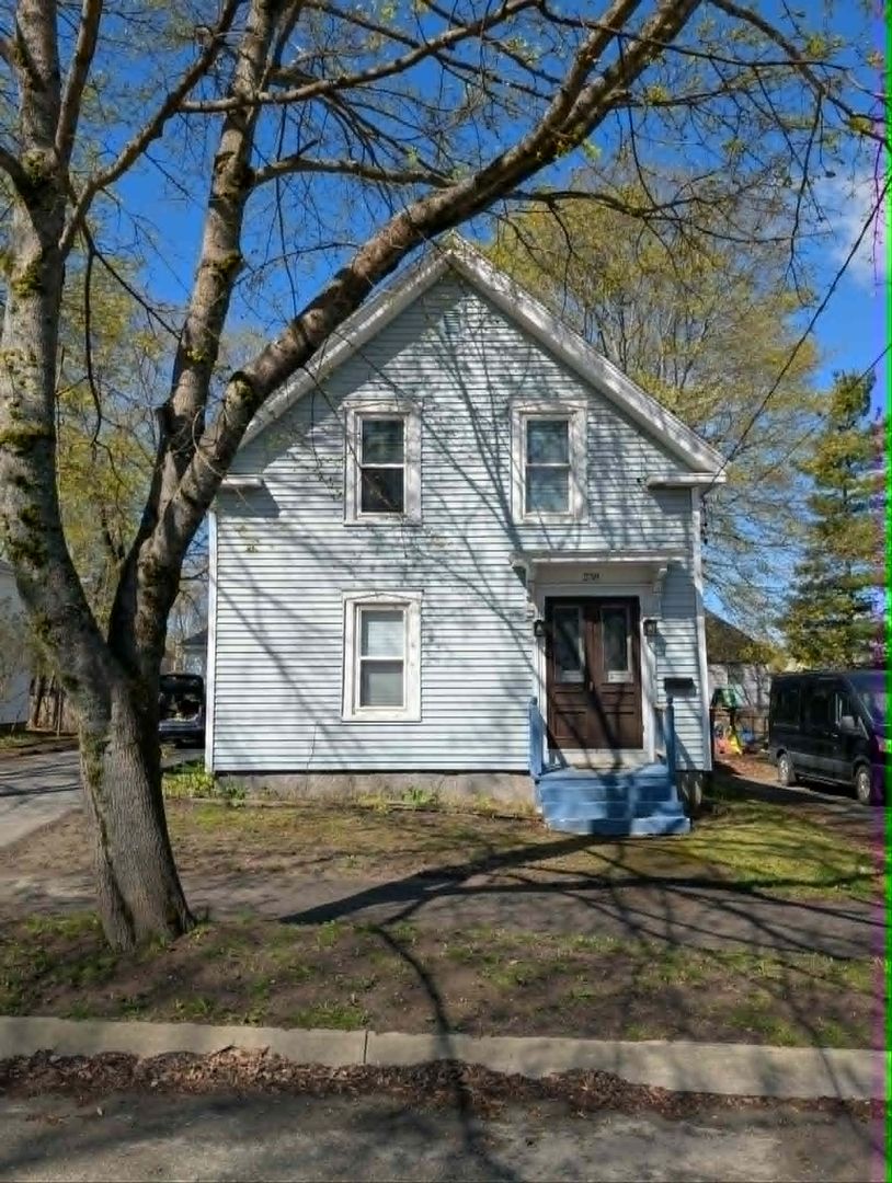 Bangor House: 258 Essex Street