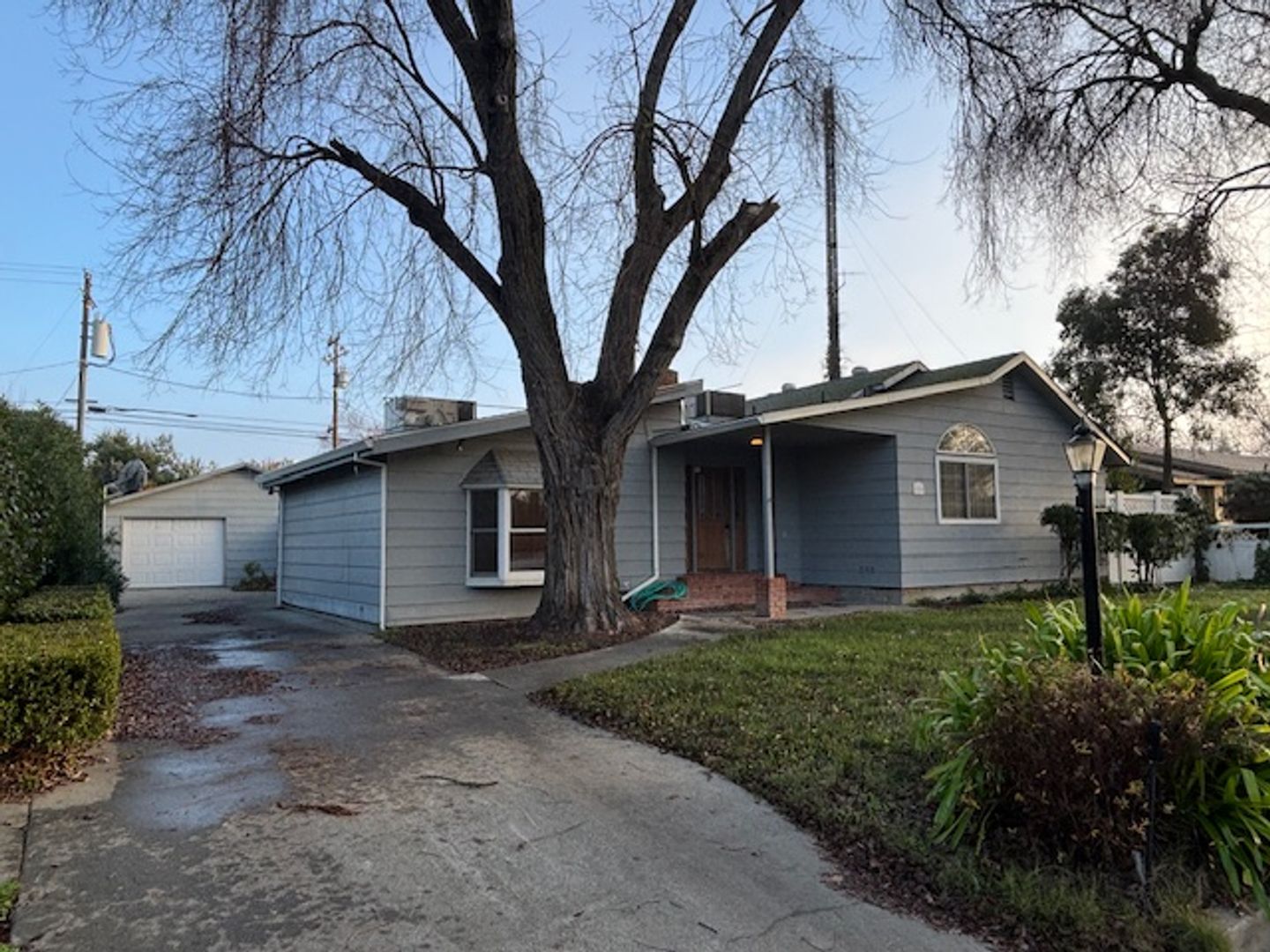 Colusa House: 524 Carson Street