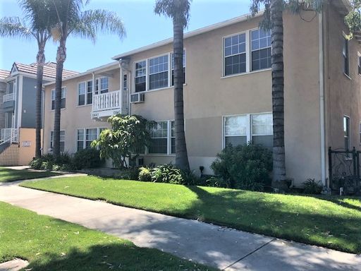 Lower Unit Available; Burbank Adjacent