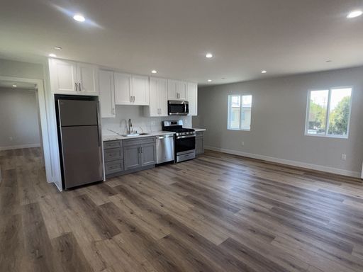 Brand New ADU 2 Bedroom -1 Bathroom w/Stainless Steel Appliances and 1 Parking Space – photo 1