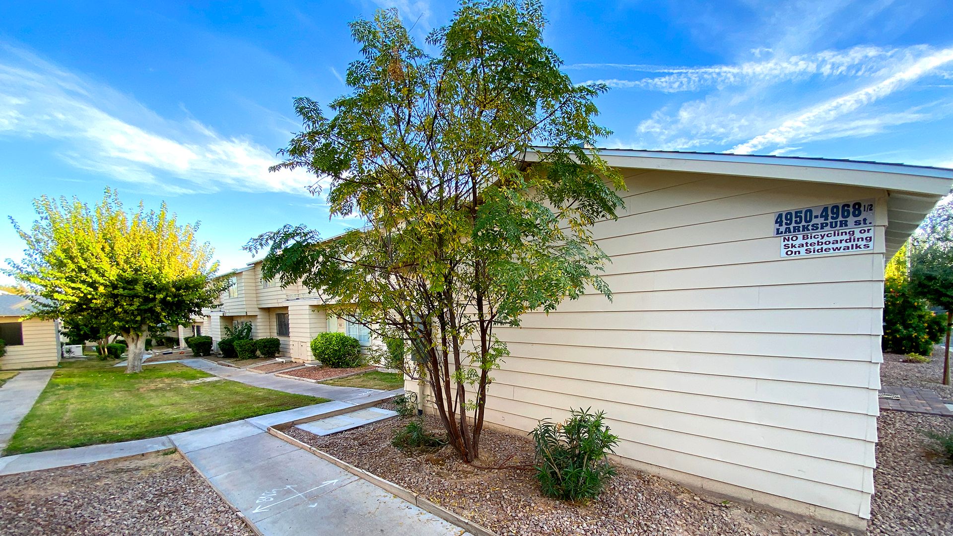 Las Vegas Townhome: 4954 Larkspur St.