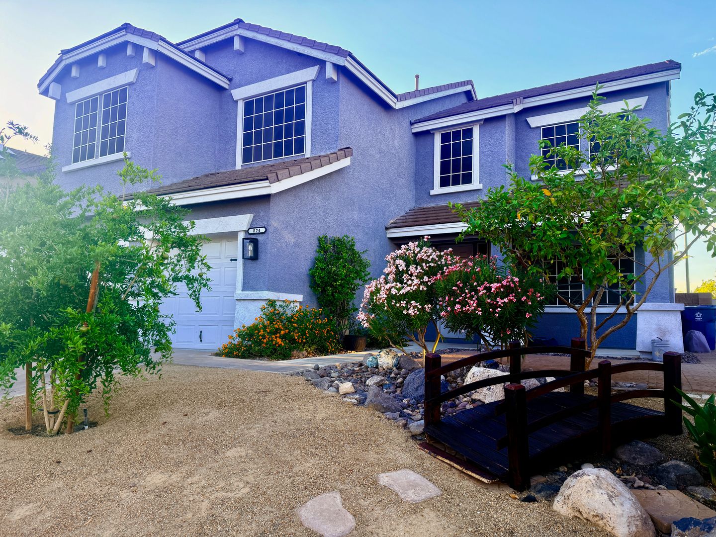 Henderson House: 824 Sleepy Moon Ave.
