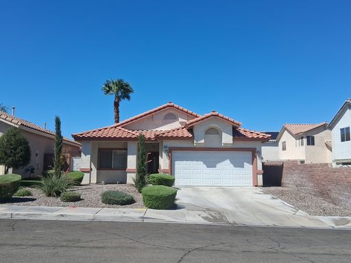 3 Bedroom Home off of S Eastern and Sunridge in Henderson - Single story – photo 1