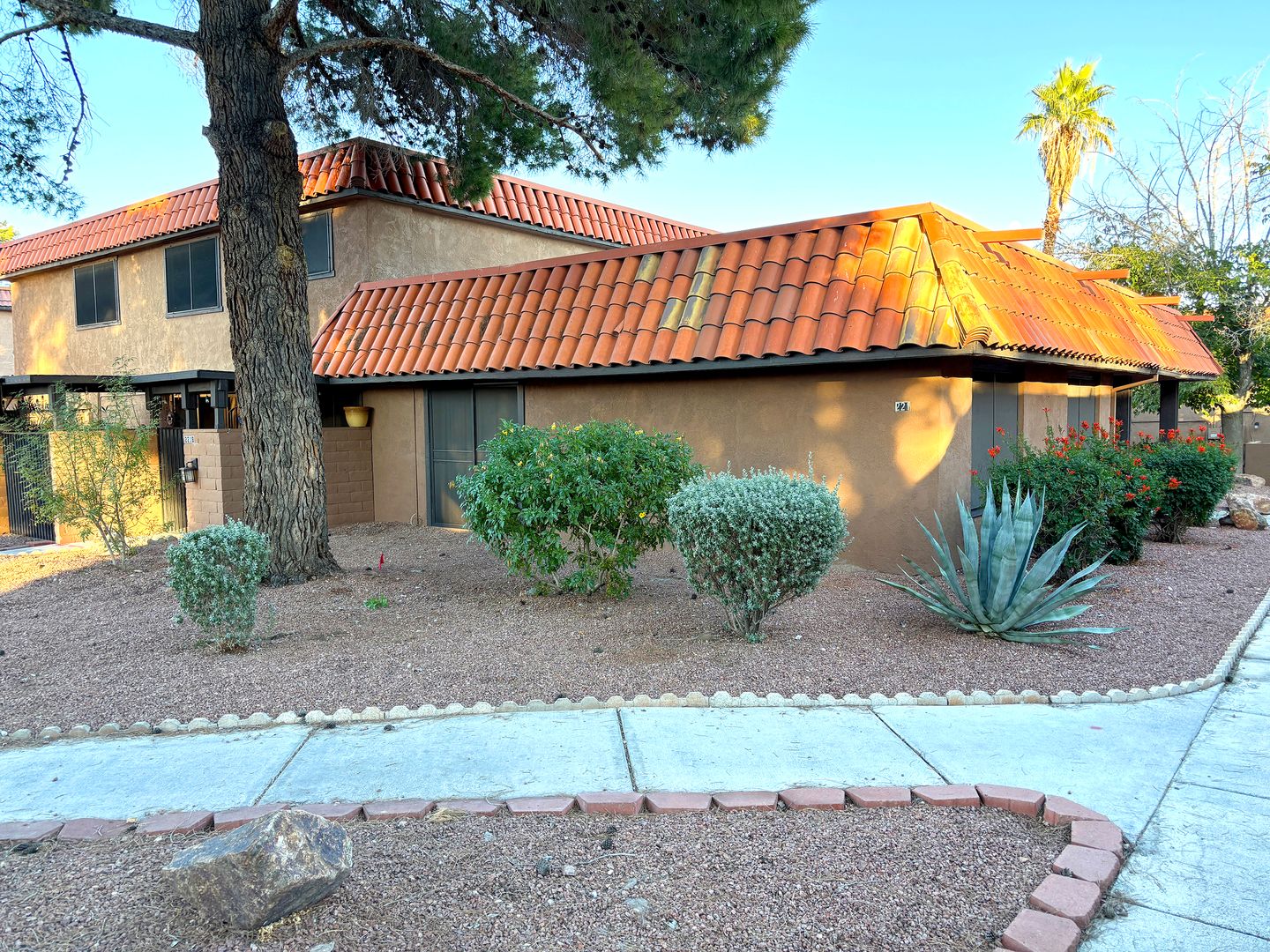 Las Vegas House: 221 Brookside Ln.