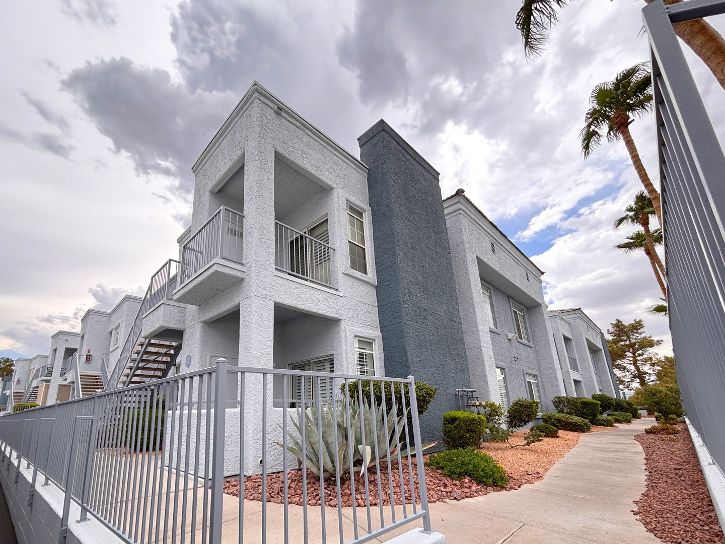 Henderson House: 2201 Ramsgate Dr.