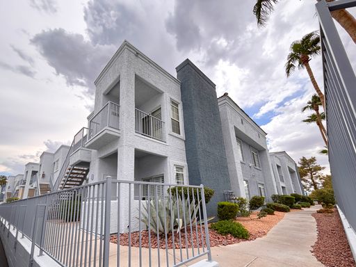 Beautiful 2-bedroom, 2-bathroom second-floor corner condo in Green Valley near The District. – photo 1