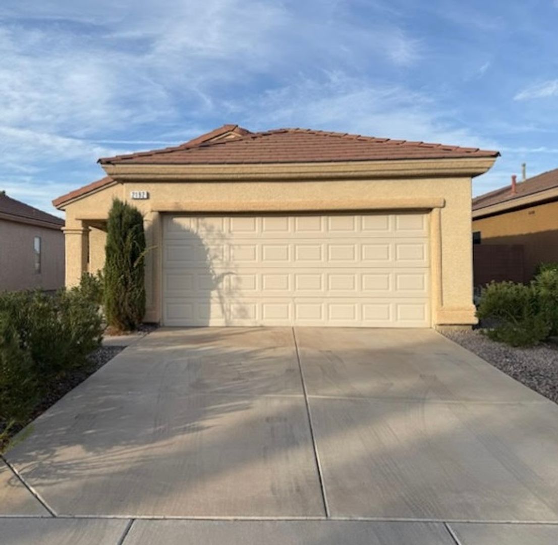 Henderson House: 2192 King Mesa Dr.