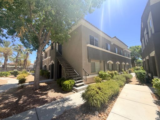 Beautifully Renovated 3-Bedroom Home – Move-In Ready! – photo 1