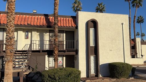Beautifully maintained 2-bedroom, 2-bath condo in a convenient Las Vegas location! – photo 1