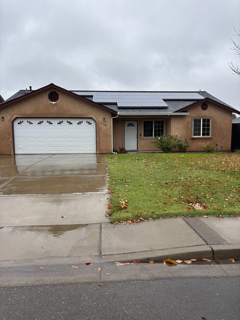 Gridley House: 270 Yew St