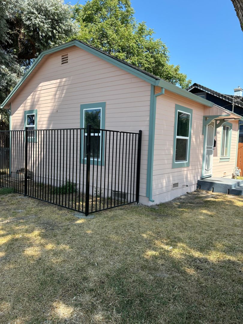 Yuba City House: 654 Chestnut Street