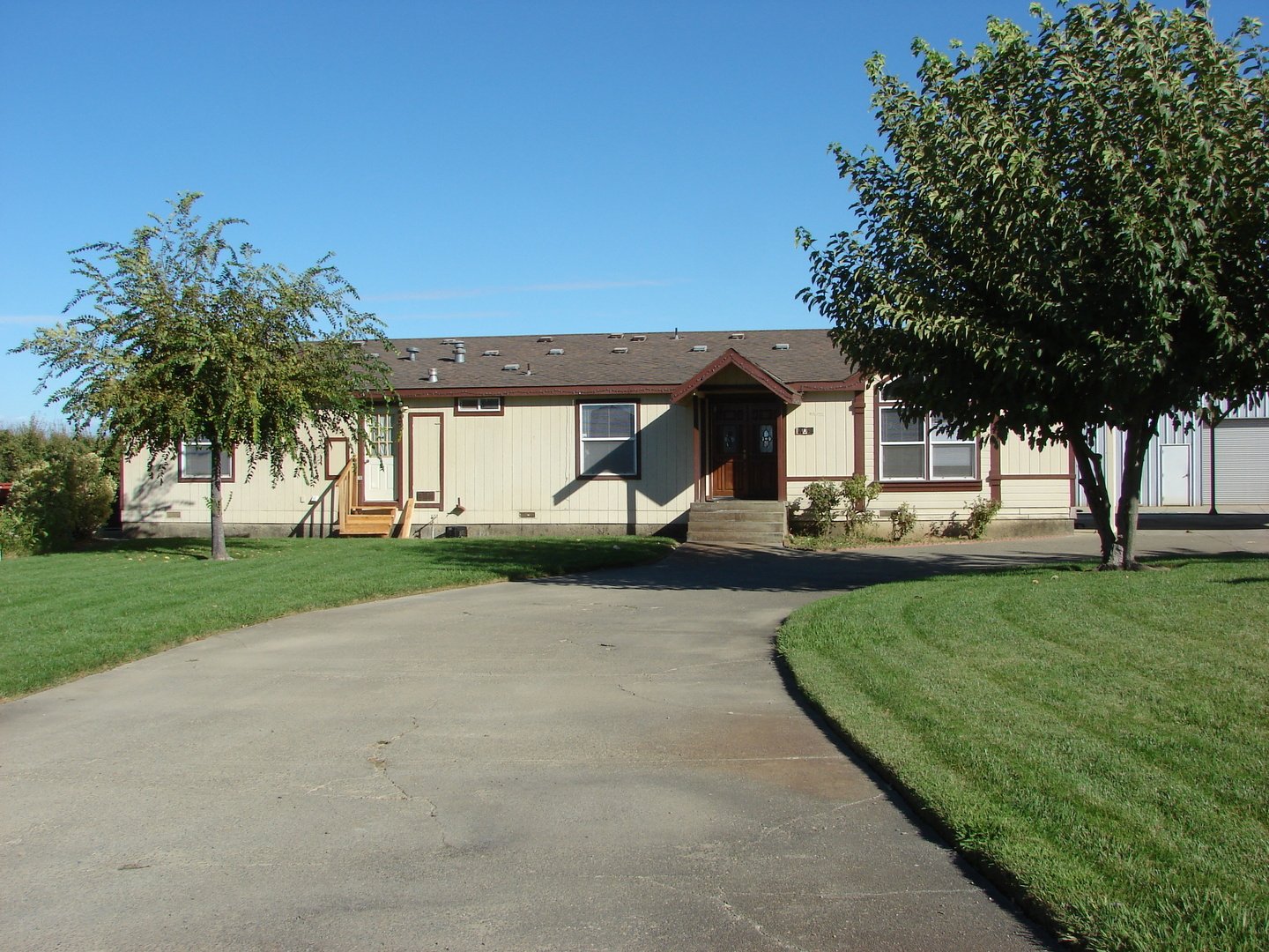 Arboga House: 905 Plumas Avenue